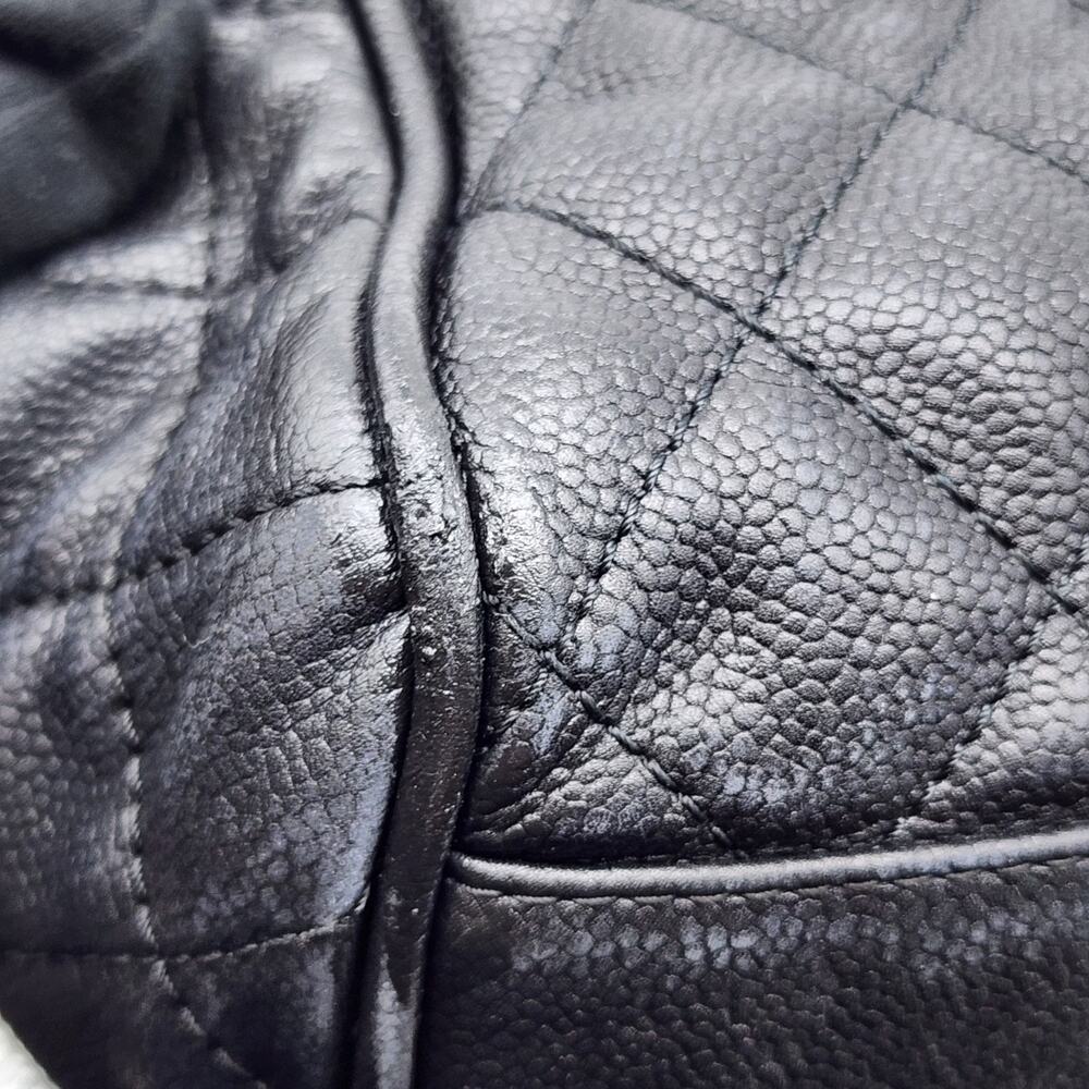 CHANEL Black Quilted Lambskin Shoulder Bag with Chain Strap - Picture 14 of 15